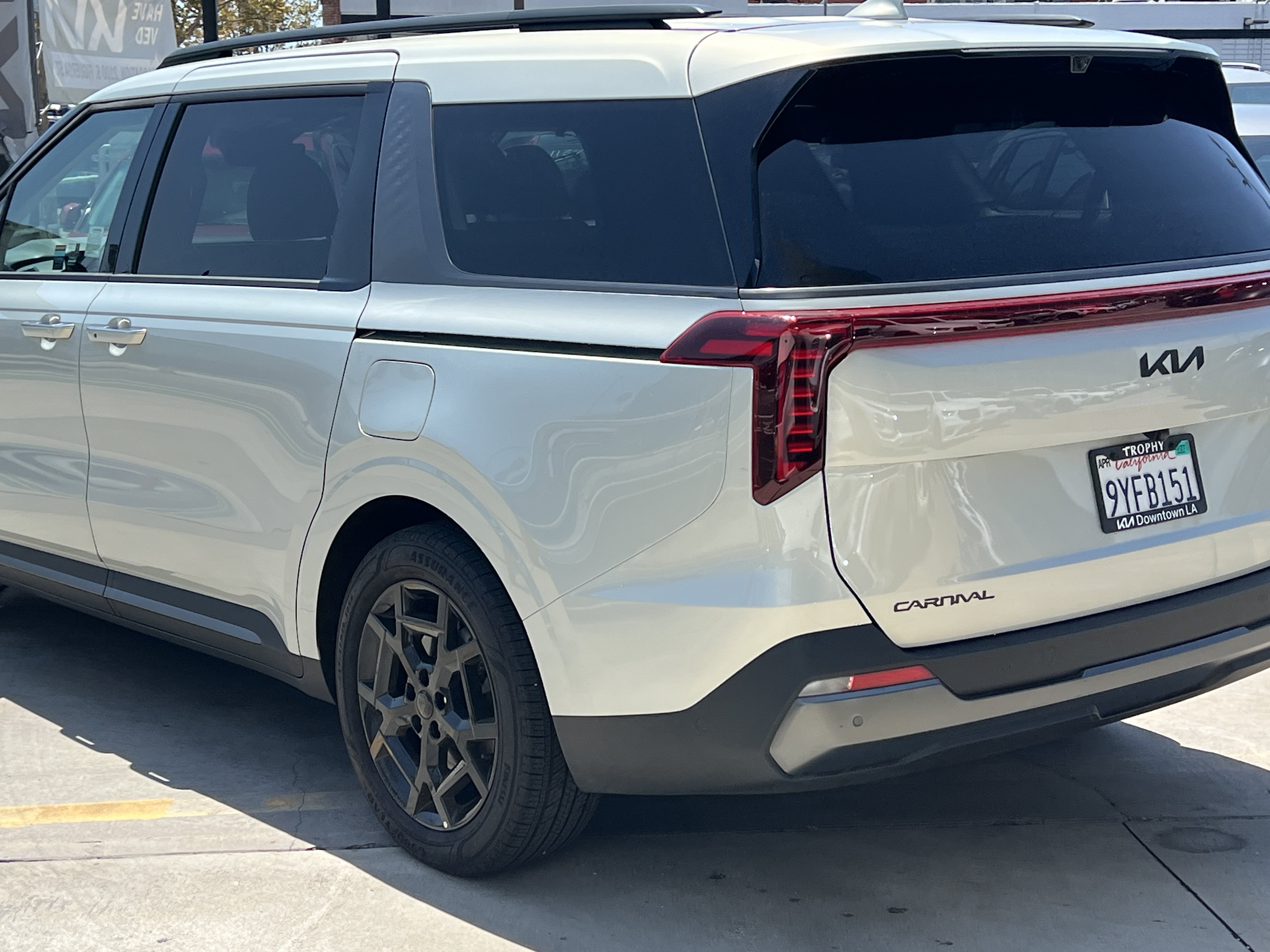 Certified 2026 Kia Carnival SX Prestige FWD image 5