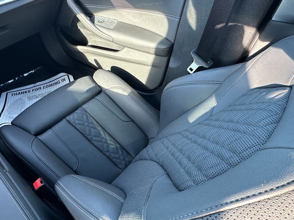 Used 2021 BMW 530i xDrive w/ Convenience Package image 17