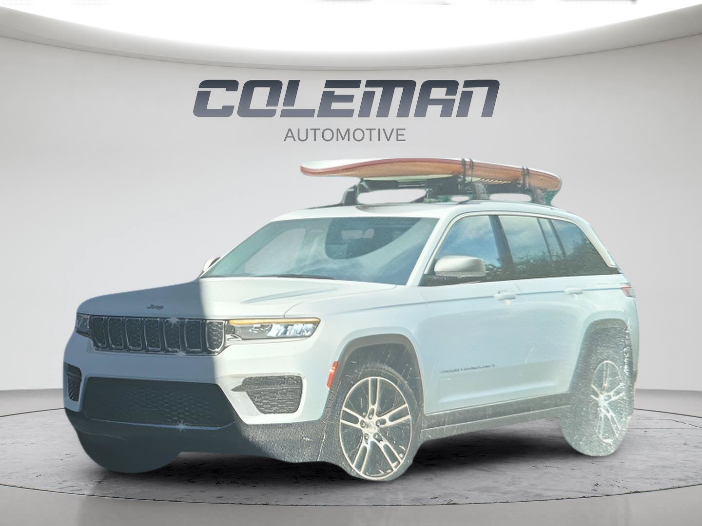 Used 2023 Jeep Grand Cherokee L Laredo AWD/4WD image 34