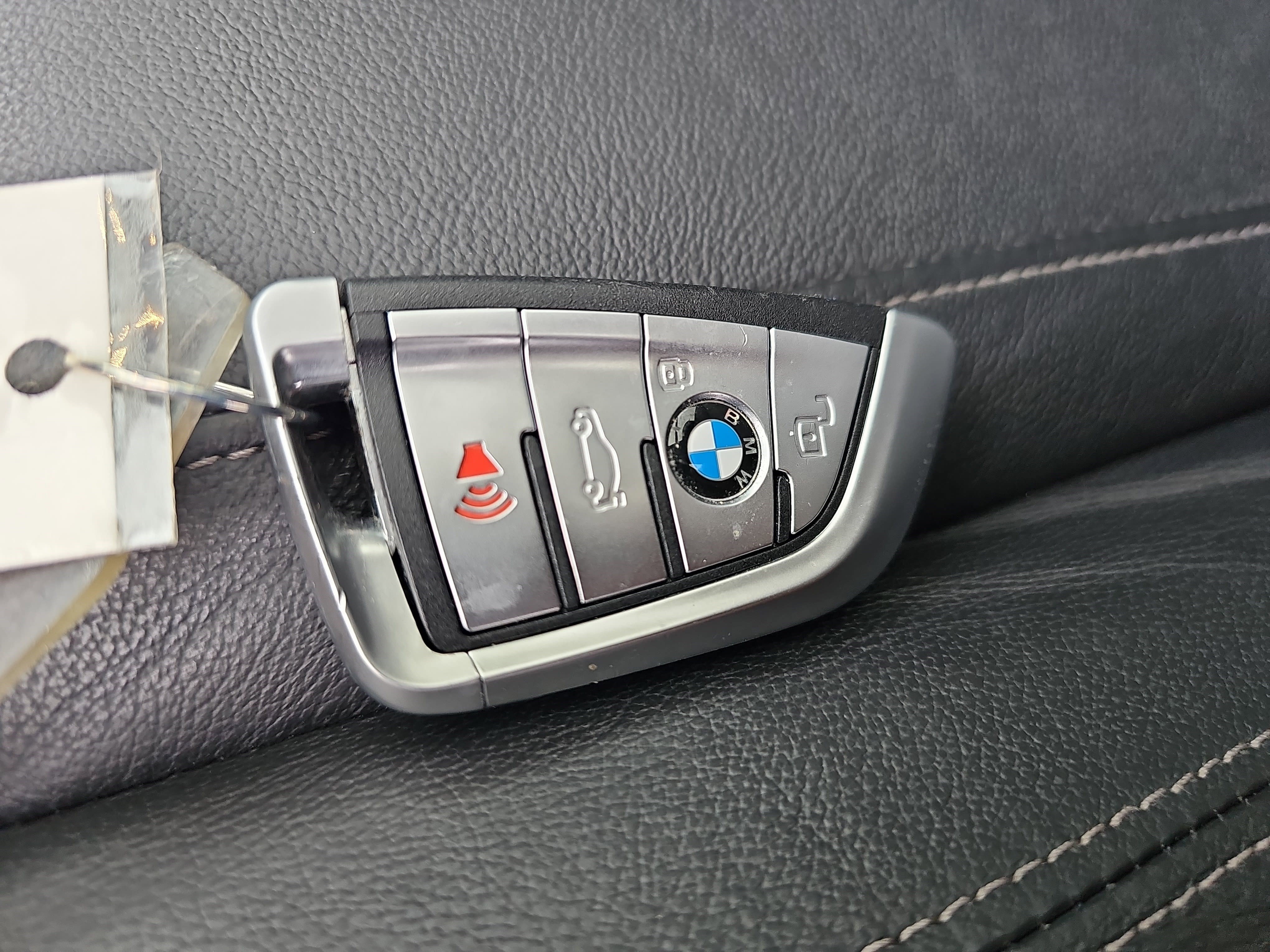 Used 2020 BMW X7 xDrive40i w/ Cold Weather Package image 38