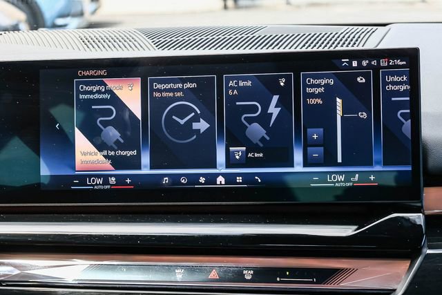 Used 2024 BMW i5 eDrive40i RWD image 16