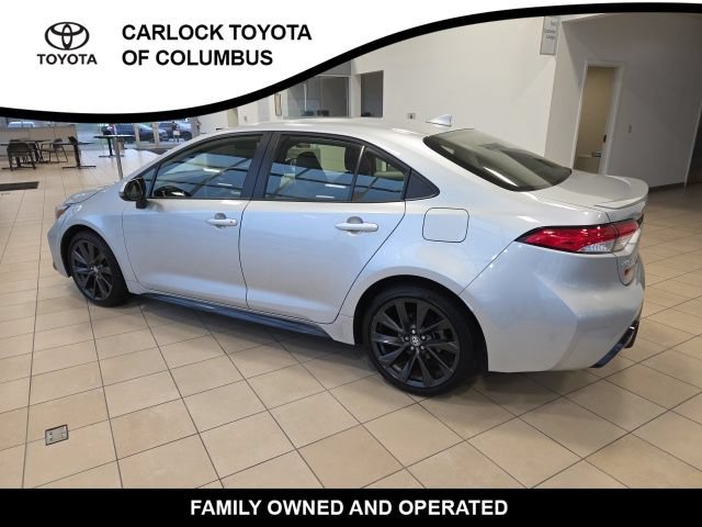 Used 2025 Toyota Corolla SE w/ Convenience Package FWD image 10