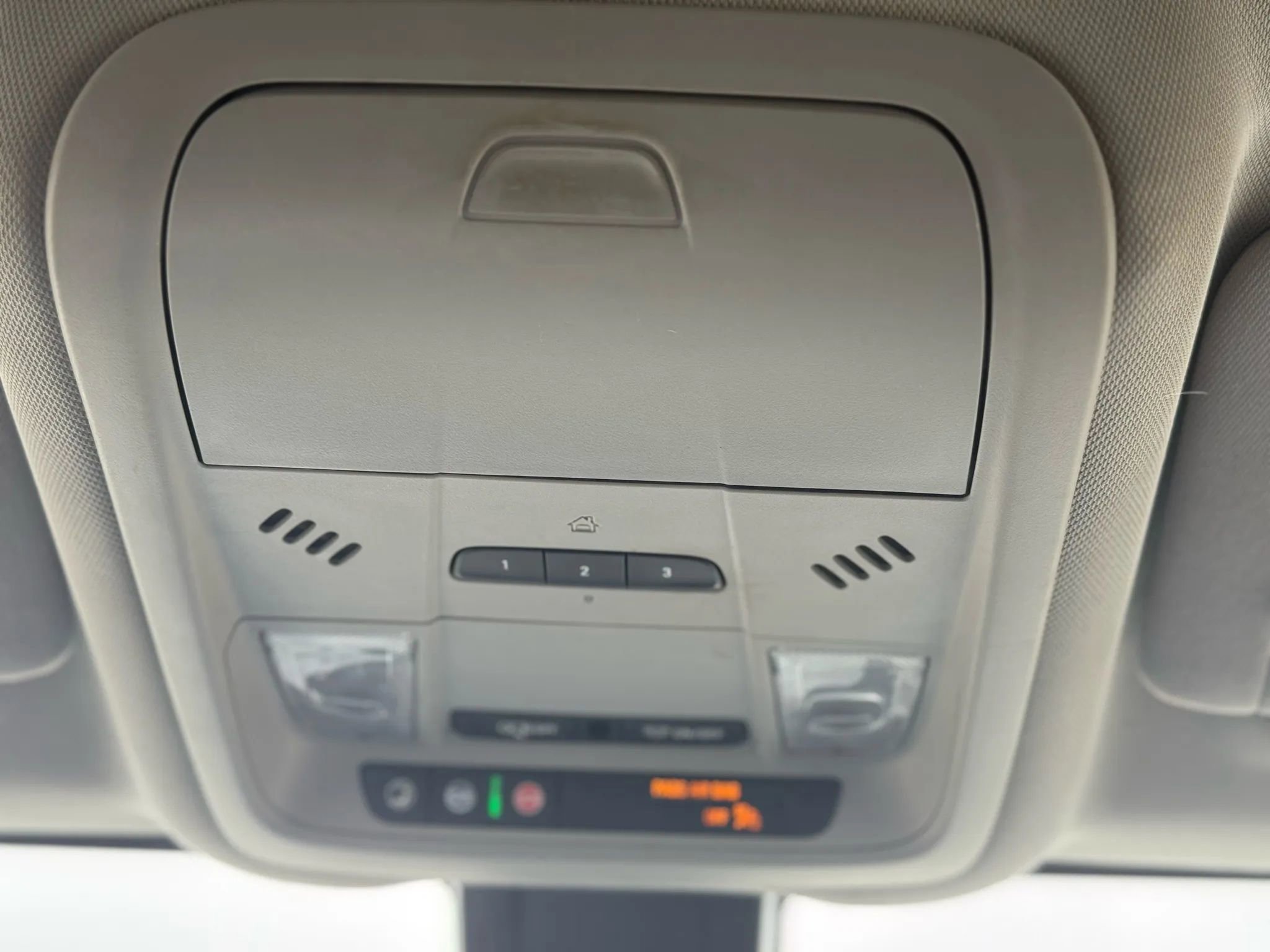 Used 2020 Chevrolet Equinox Premier w/ Premier Redline Edition image 30