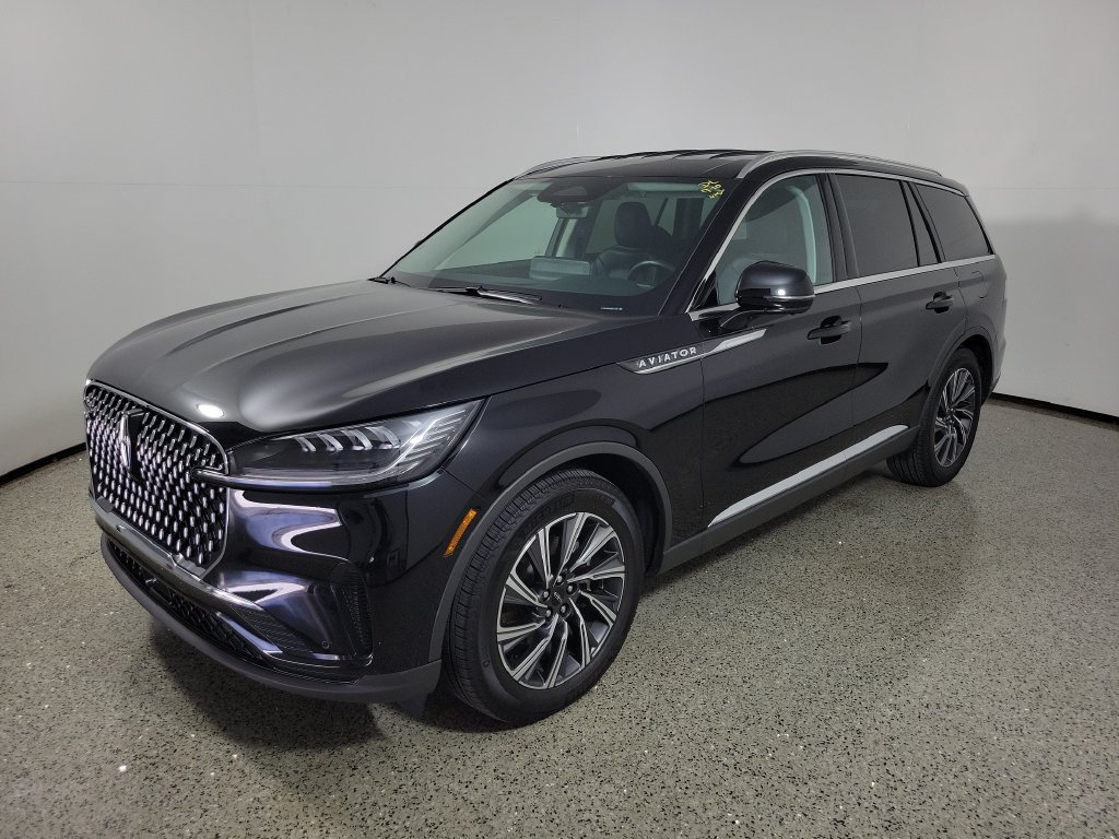 New 2026 Lincoln Aviator 2WD image 2