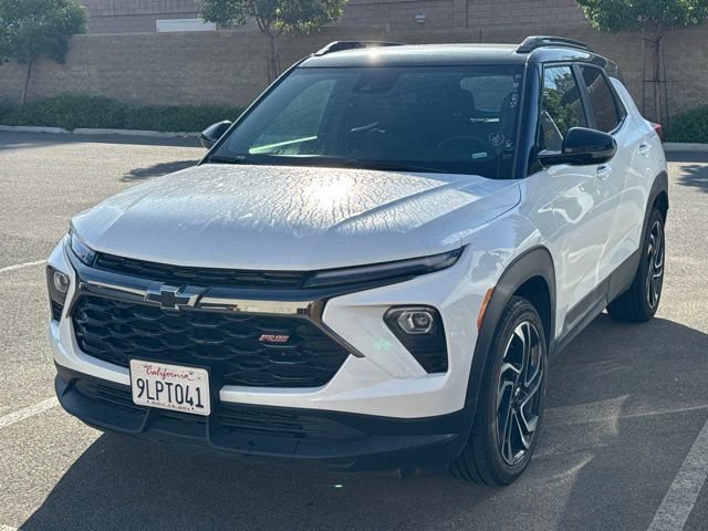 Used 2024 Chevrolet TrailBlazer RS FWD image 2
