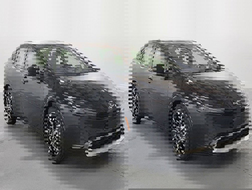 New 2026 Toyota Prius Plug-In Hybrid image 2