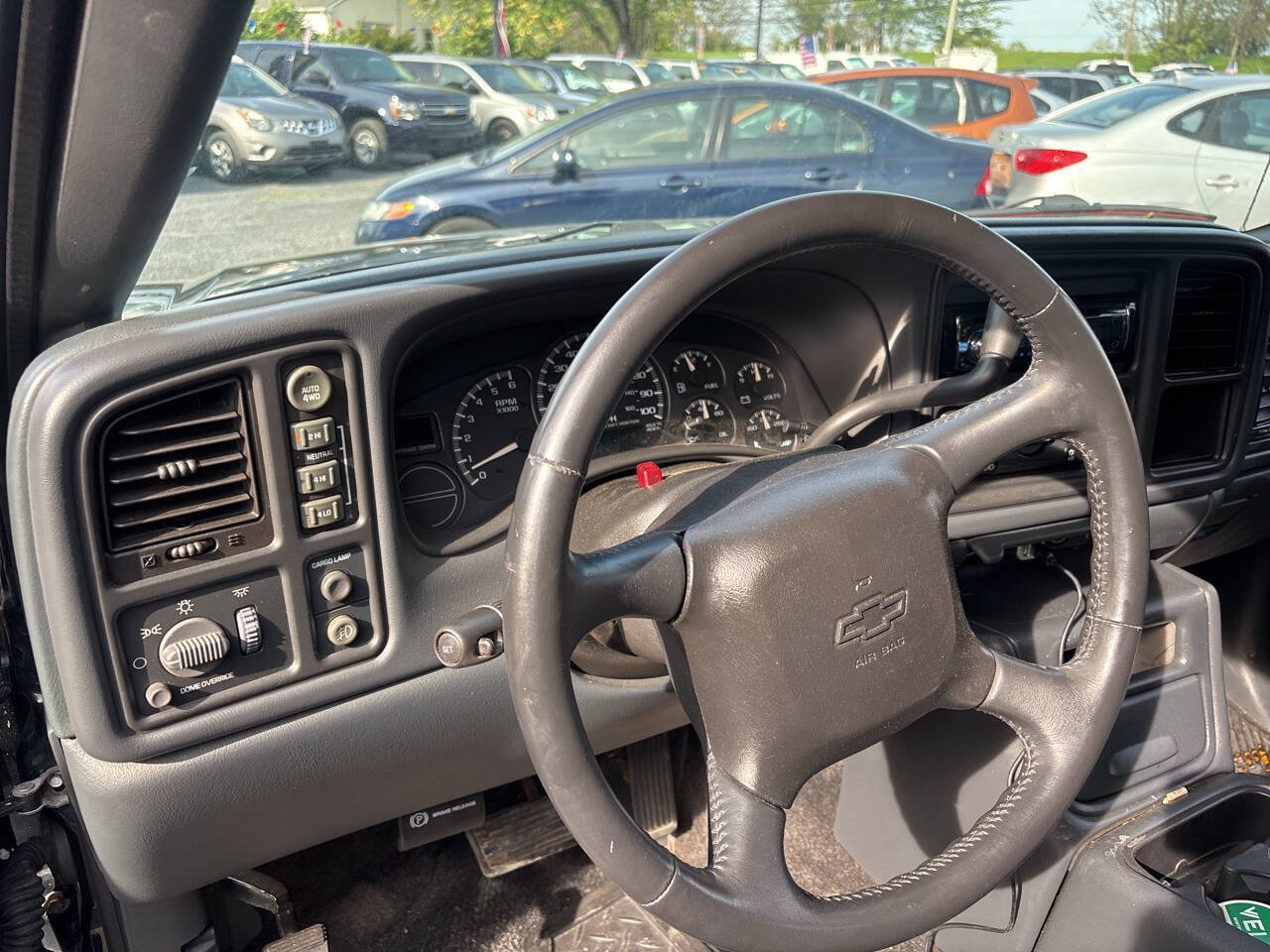 Used 2002 Chevrolet Avalanche 4x4 w/ Off-Road Suspension Pkg image 13