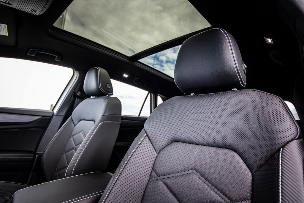 New 2026 Volkswagen Atlas Cross Sport SE image 2