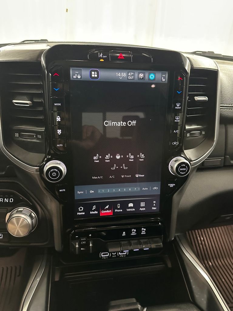 Used 2025 RAM 1500 Laramie w/ Laramie Southwest Edition image 23