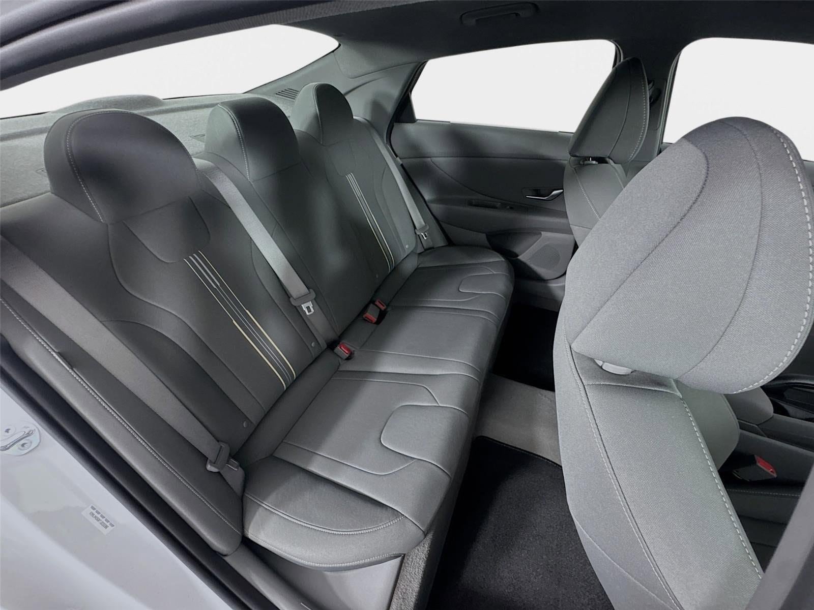 New 2026 Hyundai Elantra Sport FWD image 24