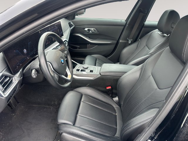 Used 2023 BMW 330i xDrive Sedan w/ Premium Package AWD/4WD image 9