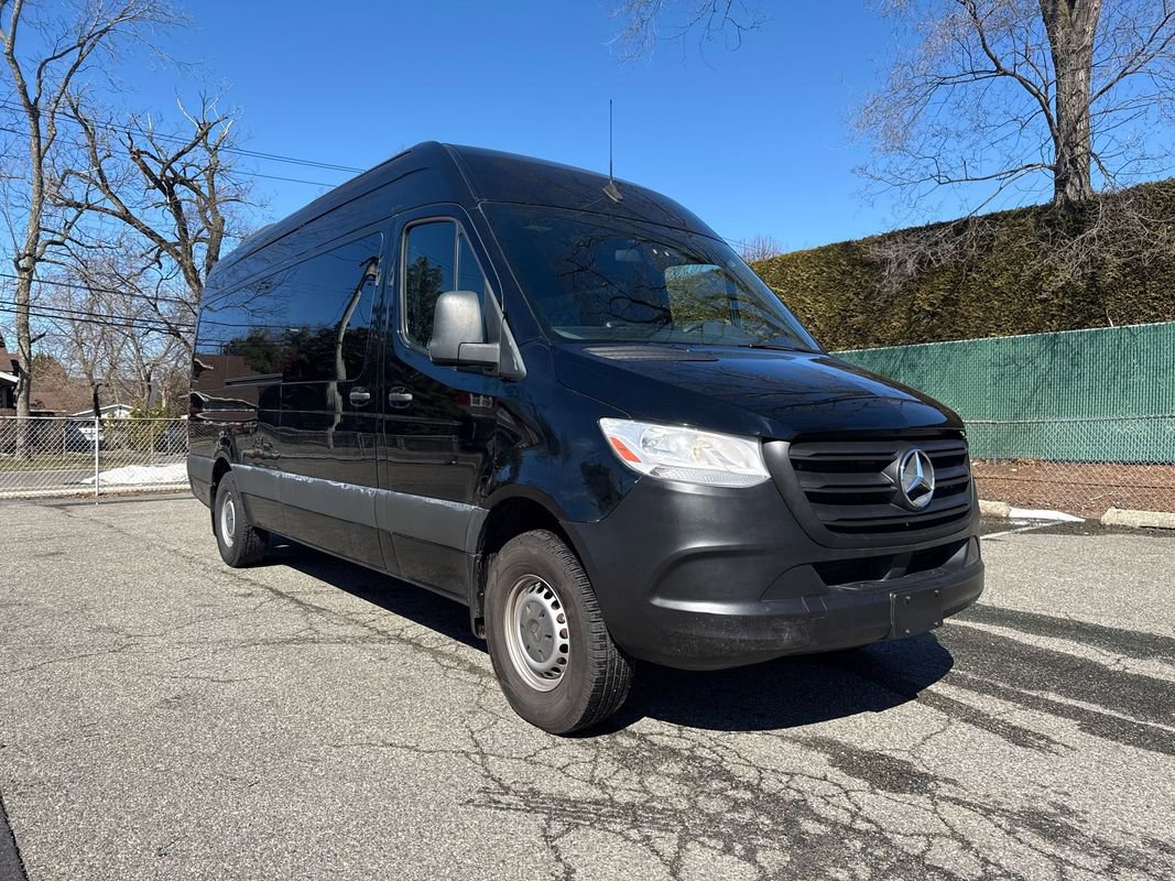 Used 2019 Mercedes-Benz Sprinter 2500 w/ Driver Convenience Package image 11