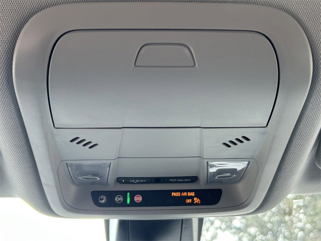 Used 2025 Chevrolet Blazer LT image 16