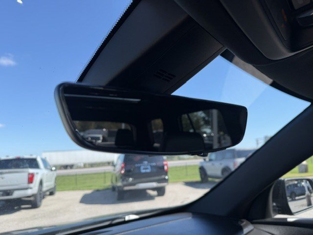 Used 2023 Chevrolet Traverse RS AWD/4WD image 23