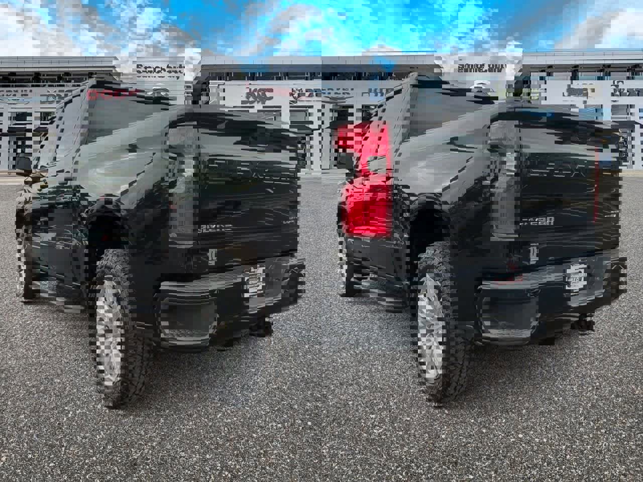 Used 2022 Chevrolet Silverado 1500 Custom image 6