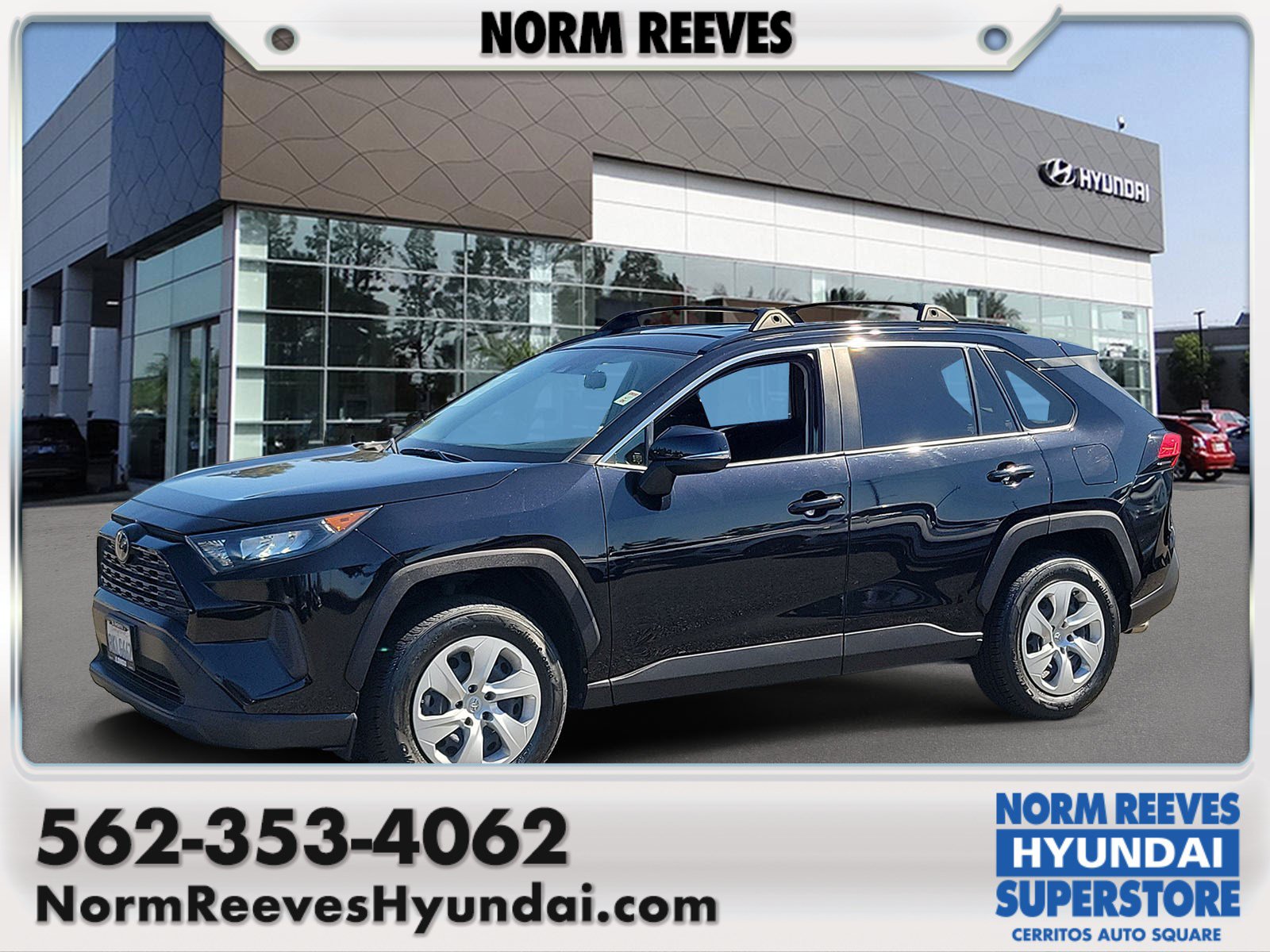 Used 2019 Toyota RAV4 LE w/ Carpet Mat Package FWD image 1