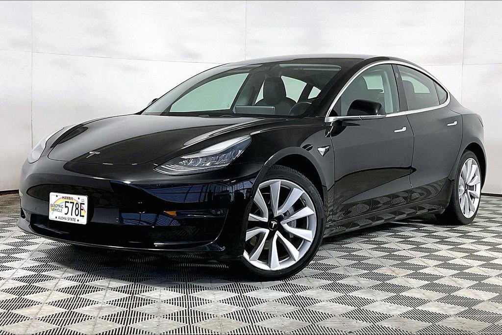 Used 2018 Tesla Model 3 Mid Range RWD image 1