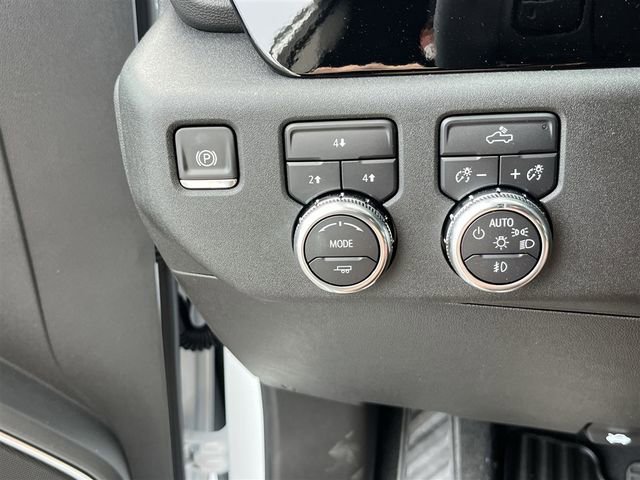 New 2025 GMC Sierra 2500 SLE w/ SLE Value Package; image 18