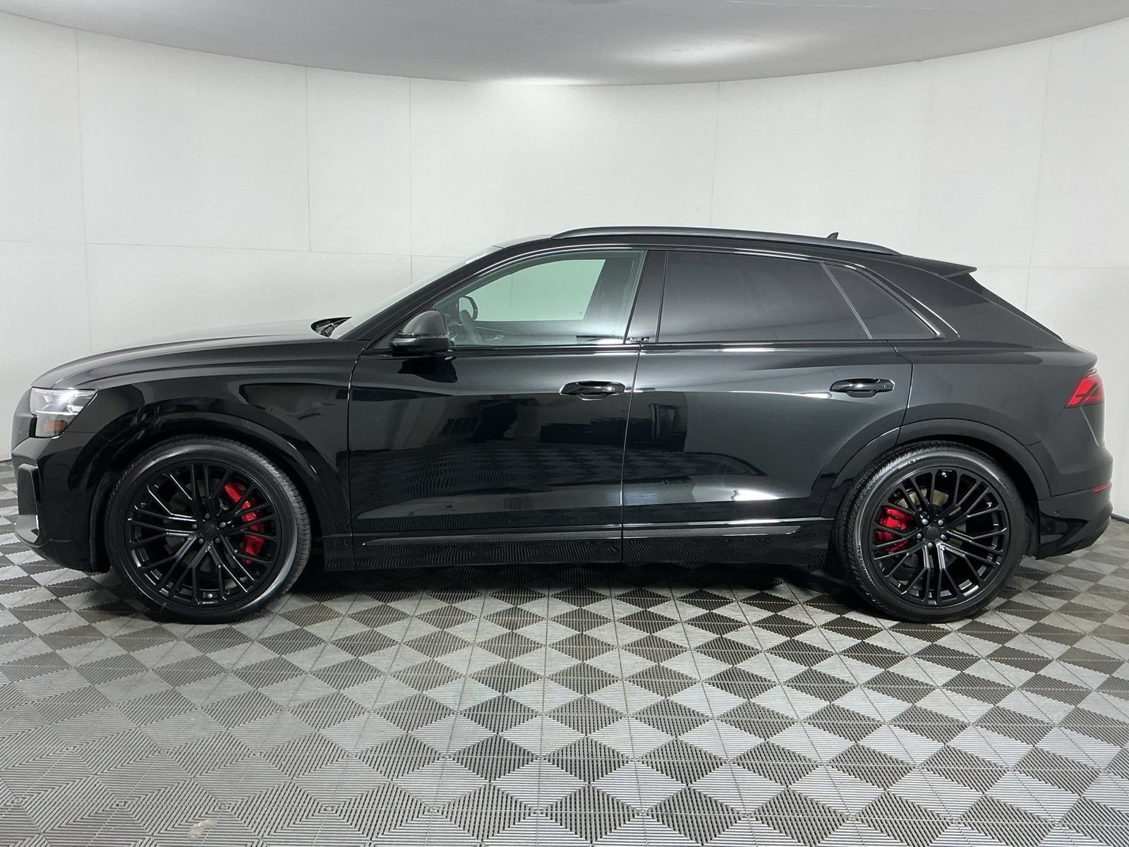 New 2027 Audi SQ8 Prestige AWD/4WD image 4