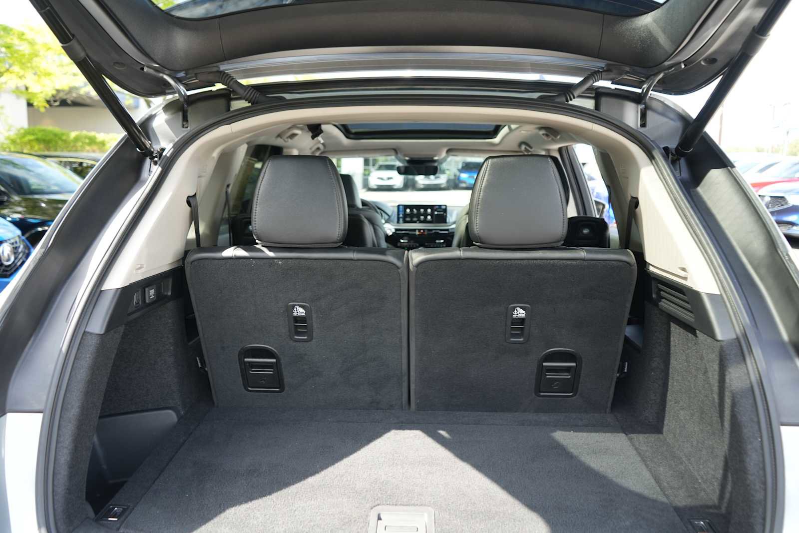 Certified 2025 Acura MDX SH-AWD image 39