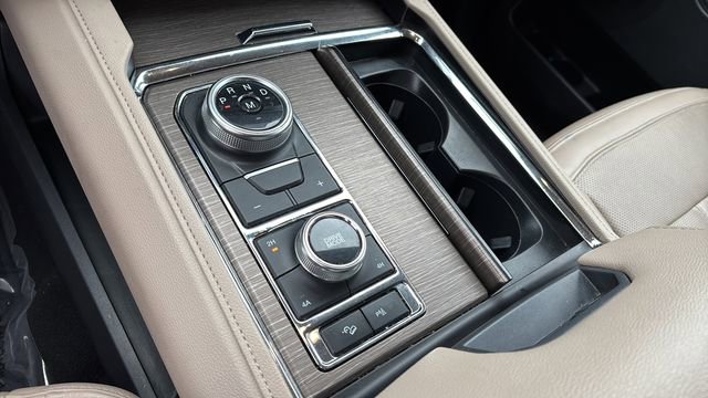 Used 2024 Ford Expedition Max Limited image 30