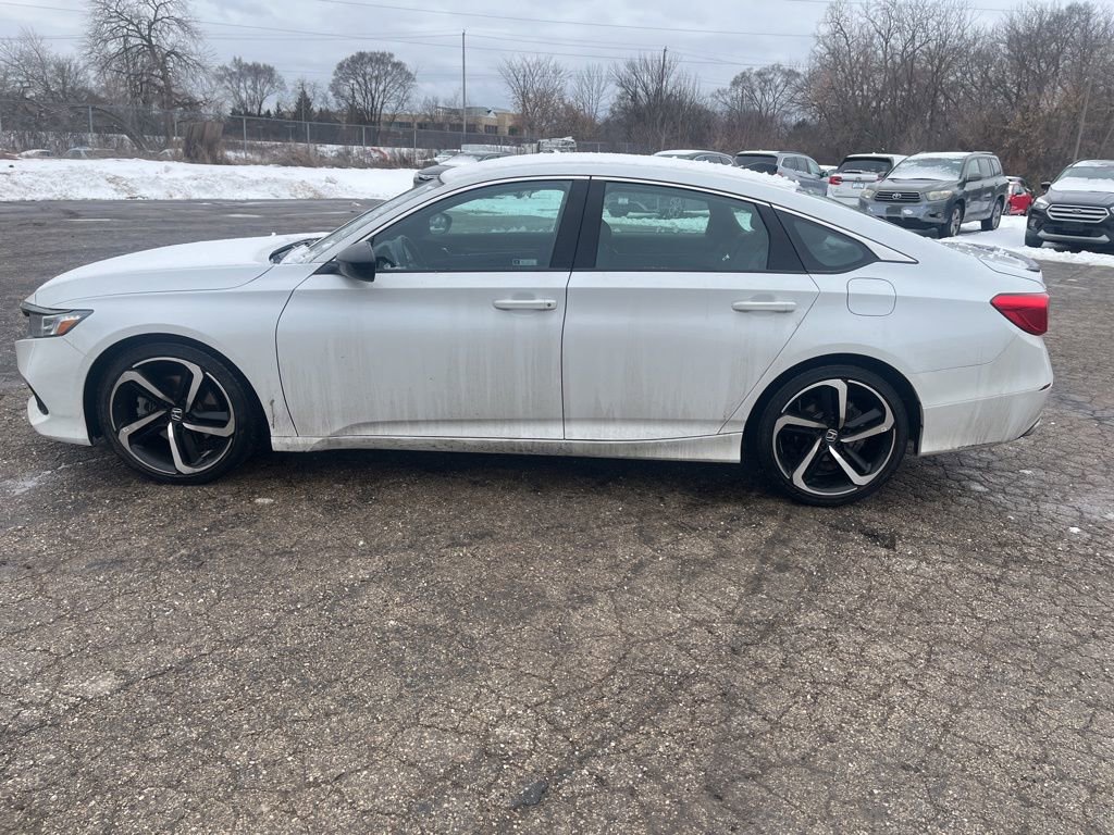 Used 2022 Honda Accord Sport image 9