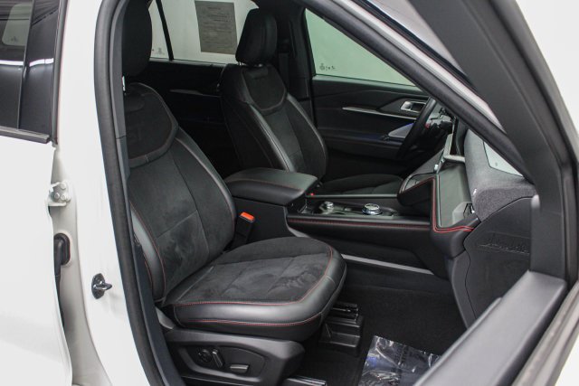 Certified 2025 Ford Explorer ST AWD/4WD image 16