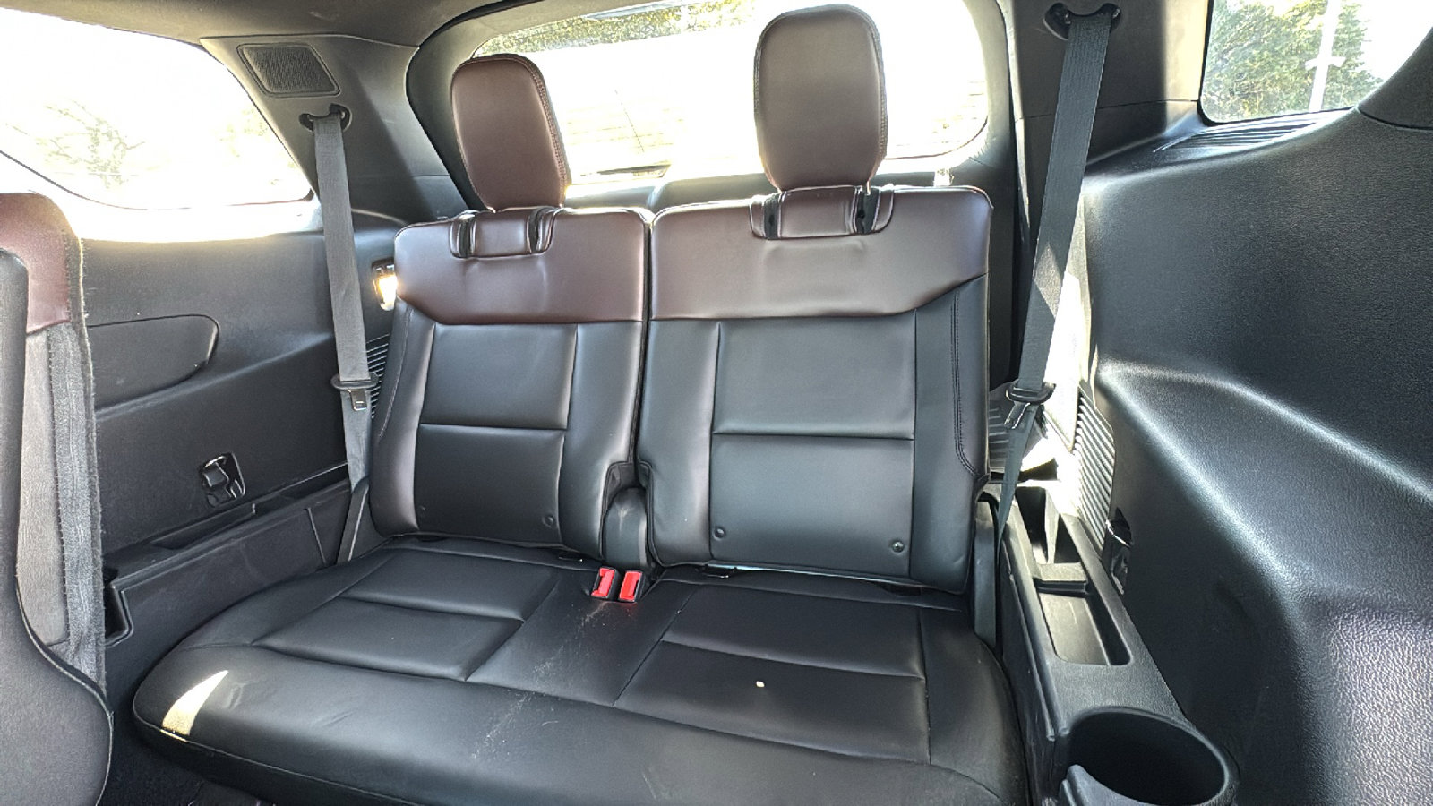 Used 2020 Ford Explorer Platinum w/ Premium Technology Package image 16