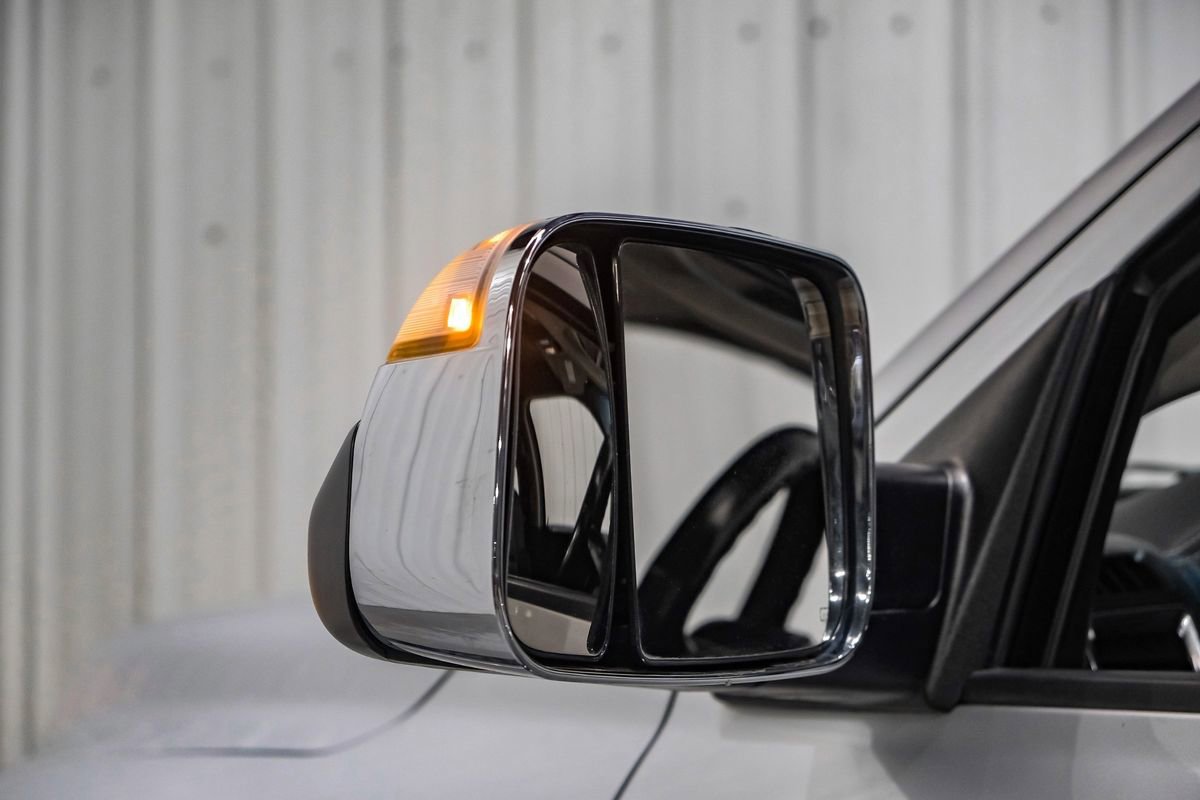 Used 2016 RAM 3500 Laramie image 39