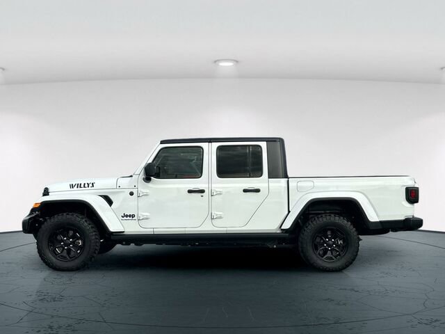 Used 2023 Jeep Gladiator Sport image 3