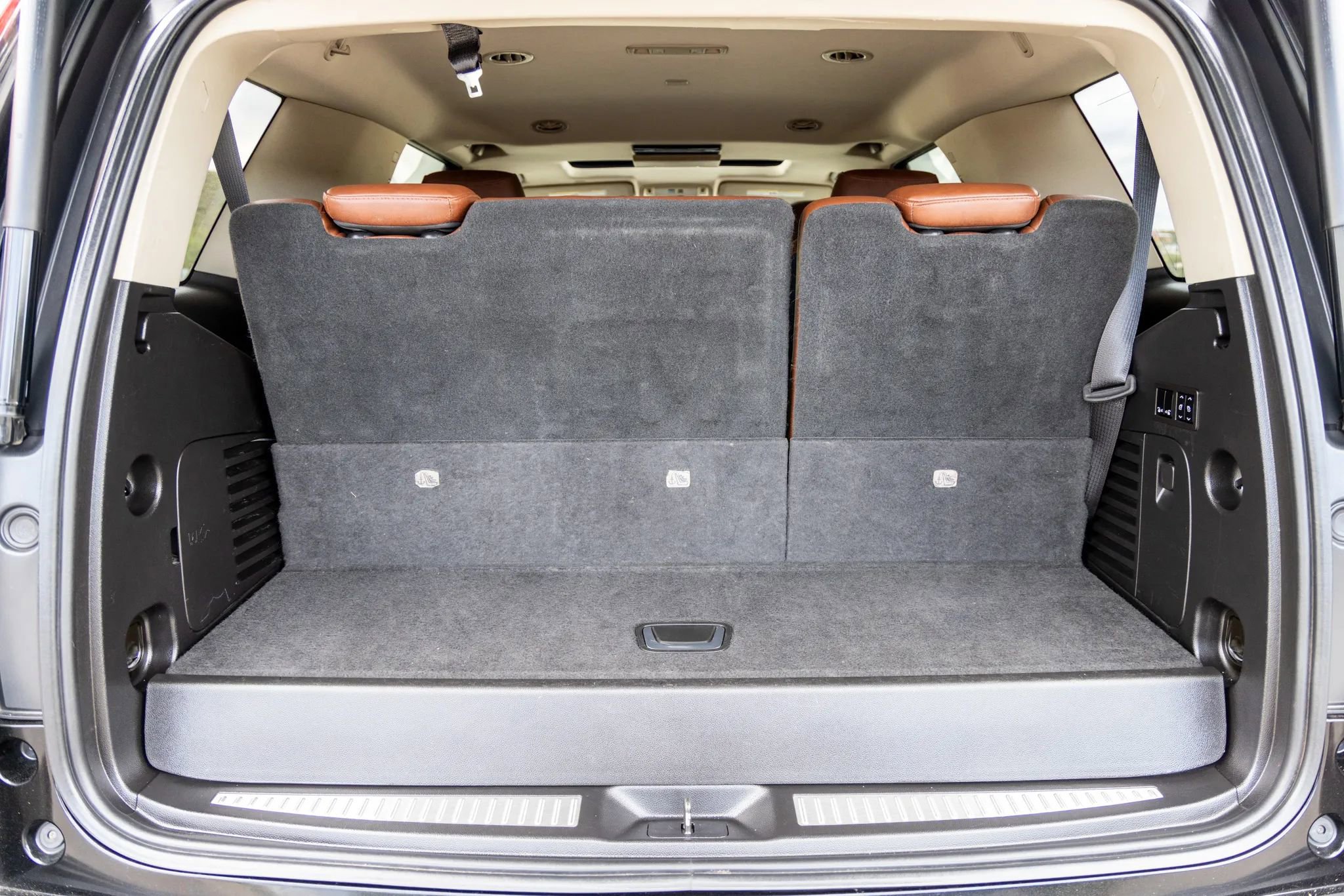 Used 2019 Cadillac Escalade Premium Luxury image 5