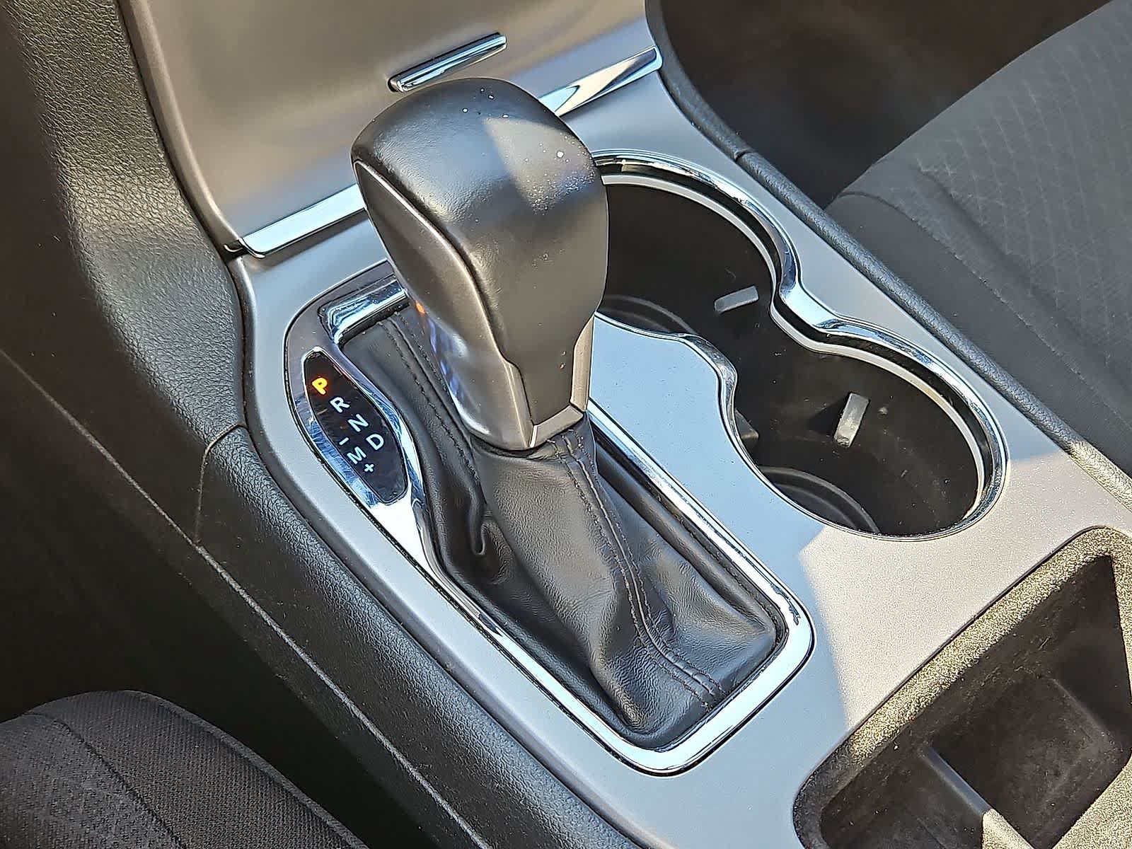 Used 2020 Jeep Grand Cherokee Laredo AWD/4WD image 22