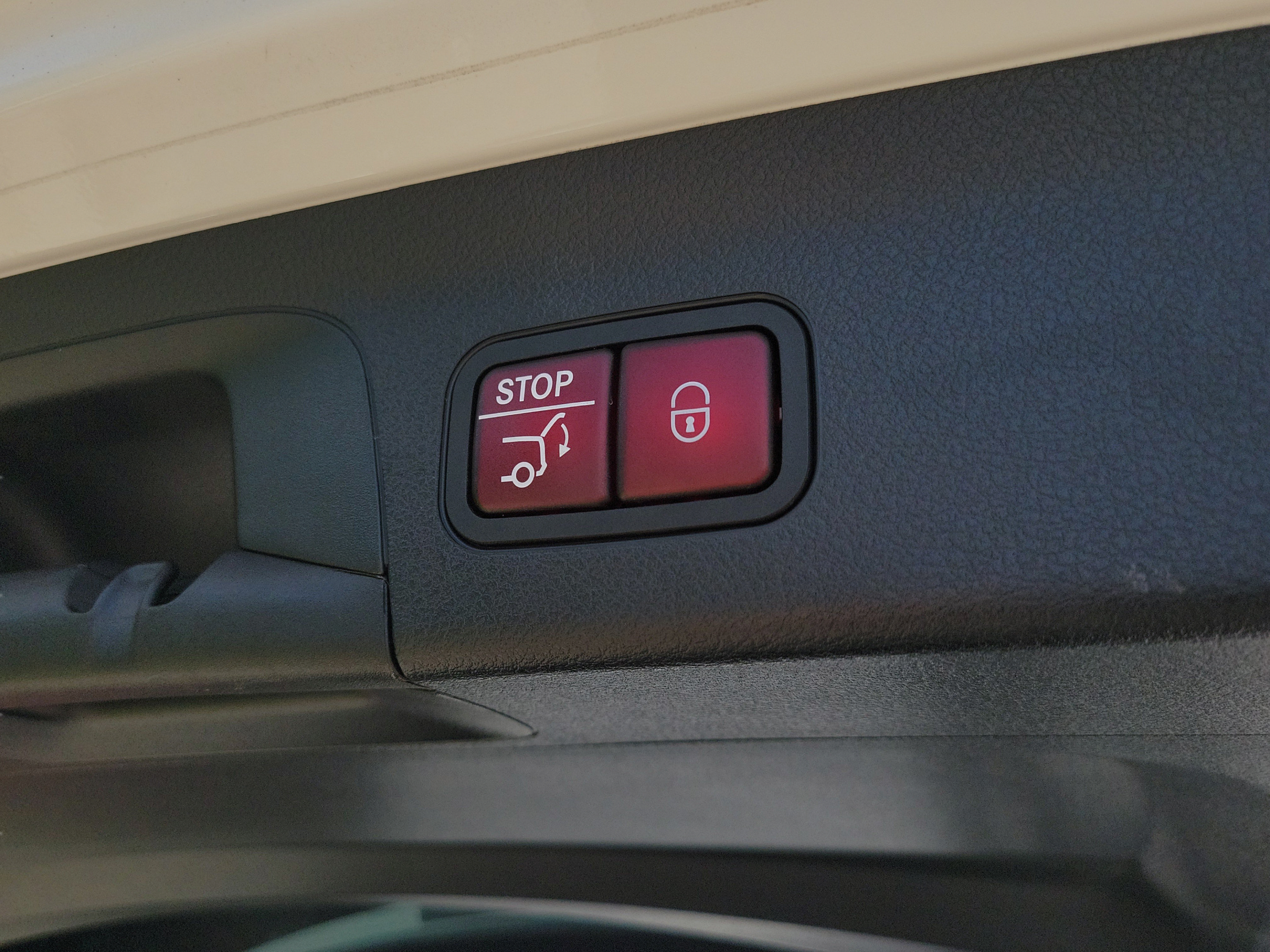 Used 2024 Mercedes-Benz GLS 450 4MATIC image 6