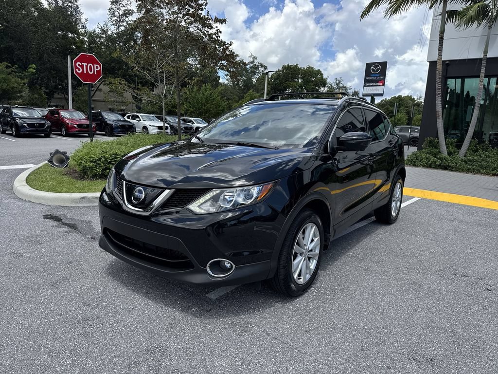 Used 2018 Nissan Rogue Sport SV w/ SV Technology Package AWD/4WD image 9