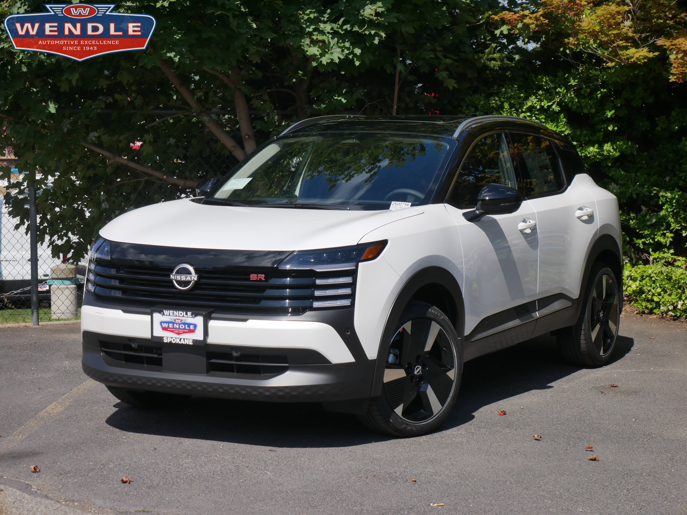 New 2025 Nissan Kicks SR w/ SR Premium Package