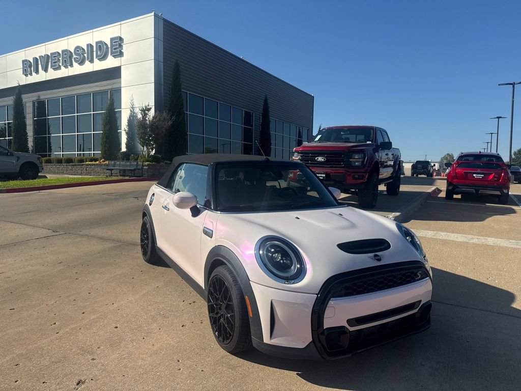 Used 2024 MINI Cooper S FWD image 1