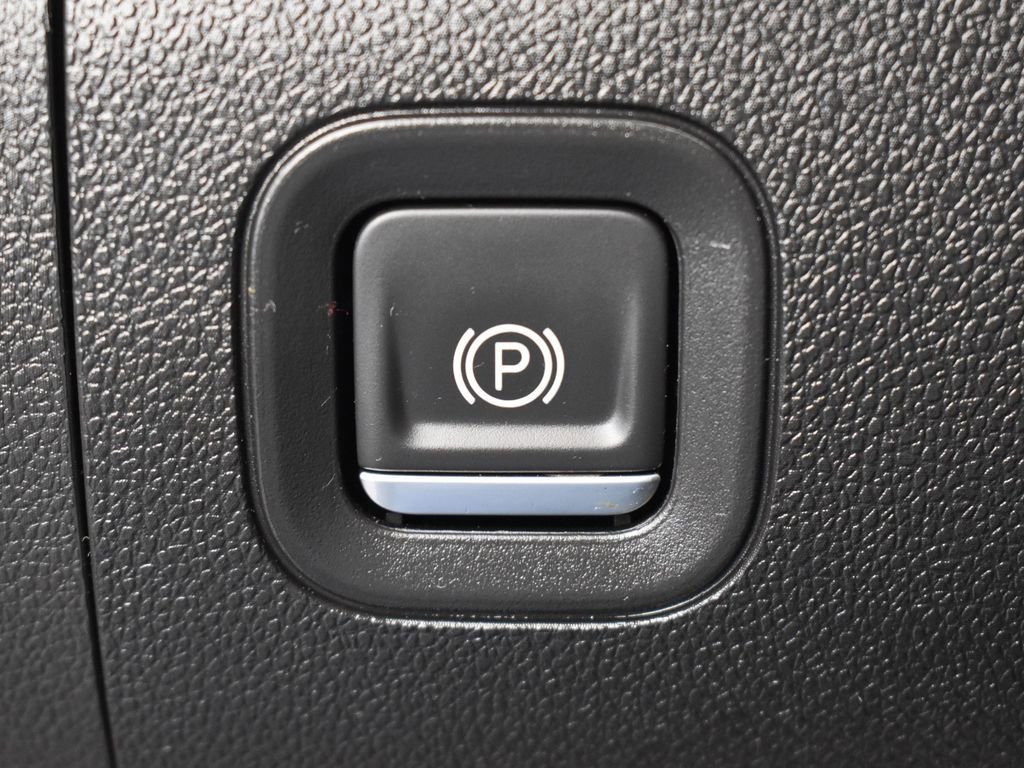 Used 2021 GMC Sierra 1500 Elevation w/ Preferred Package AWD/4WD image 36