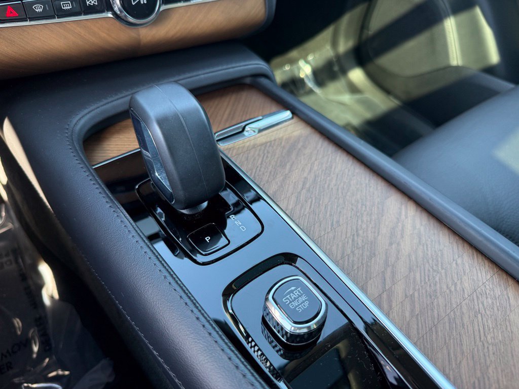 New 2024 Volvo XC90 B6 Plus AWD/4WD image 9