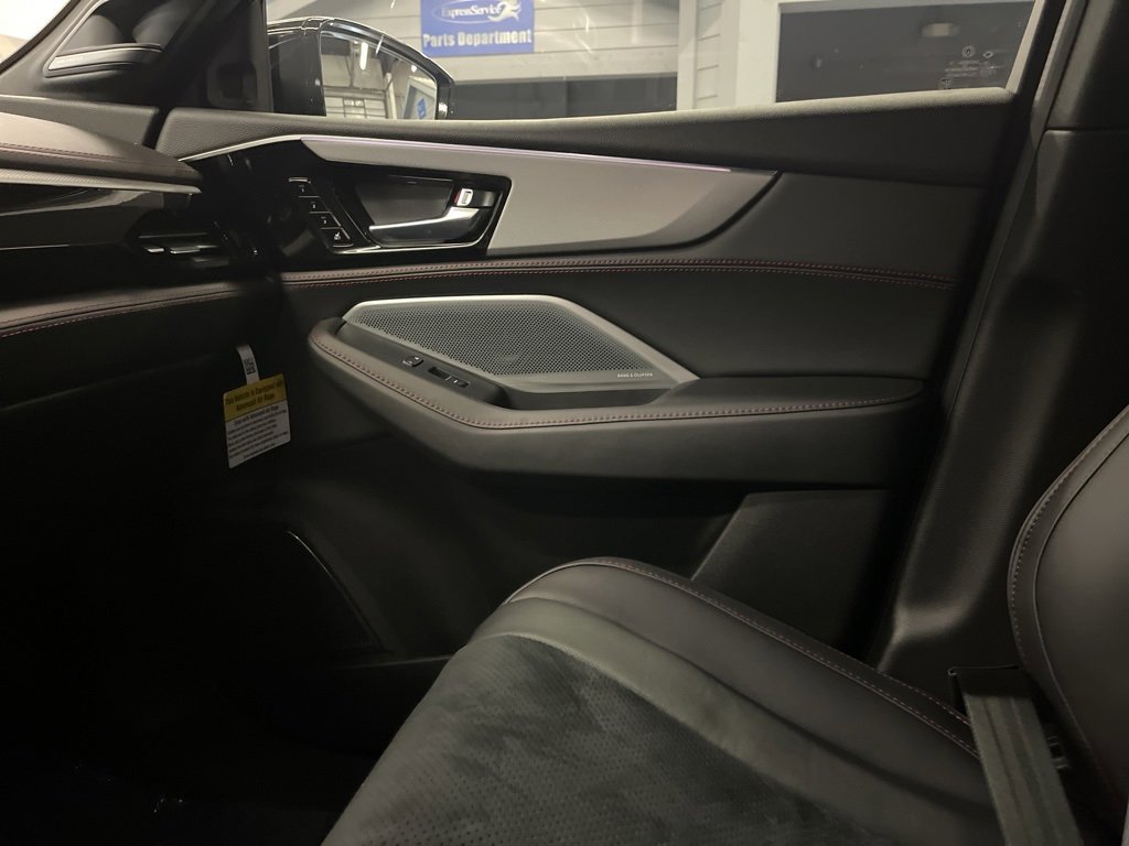 Used 2025 Acura MDX A-Spec image 15