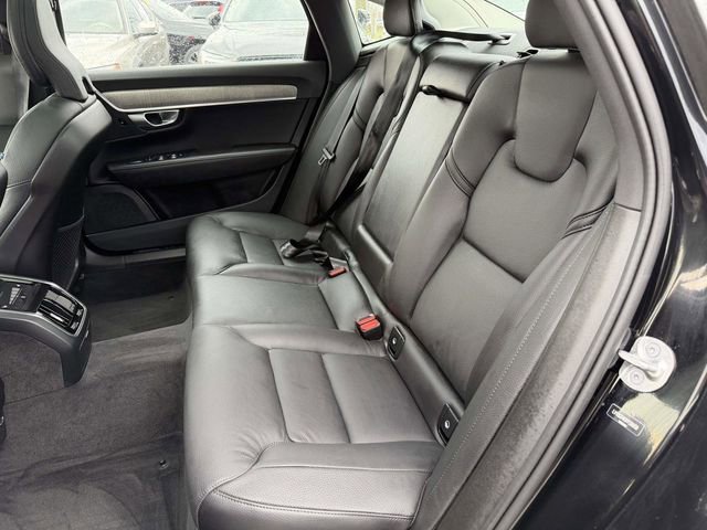 Used 2023 Volvo S90 B6 Plus w/ Protection Package Premier image 28