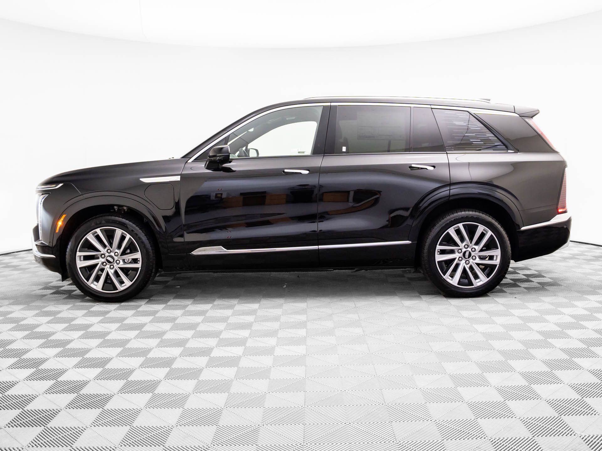 New 2026 Cadillac Vistiq Luxury w/ LPO, Floor Liner Package video 2