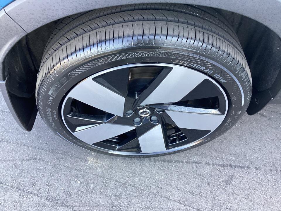 Certified 2023 Volvo C40 P8 Recharge Ultimate AWD/4WD image 27