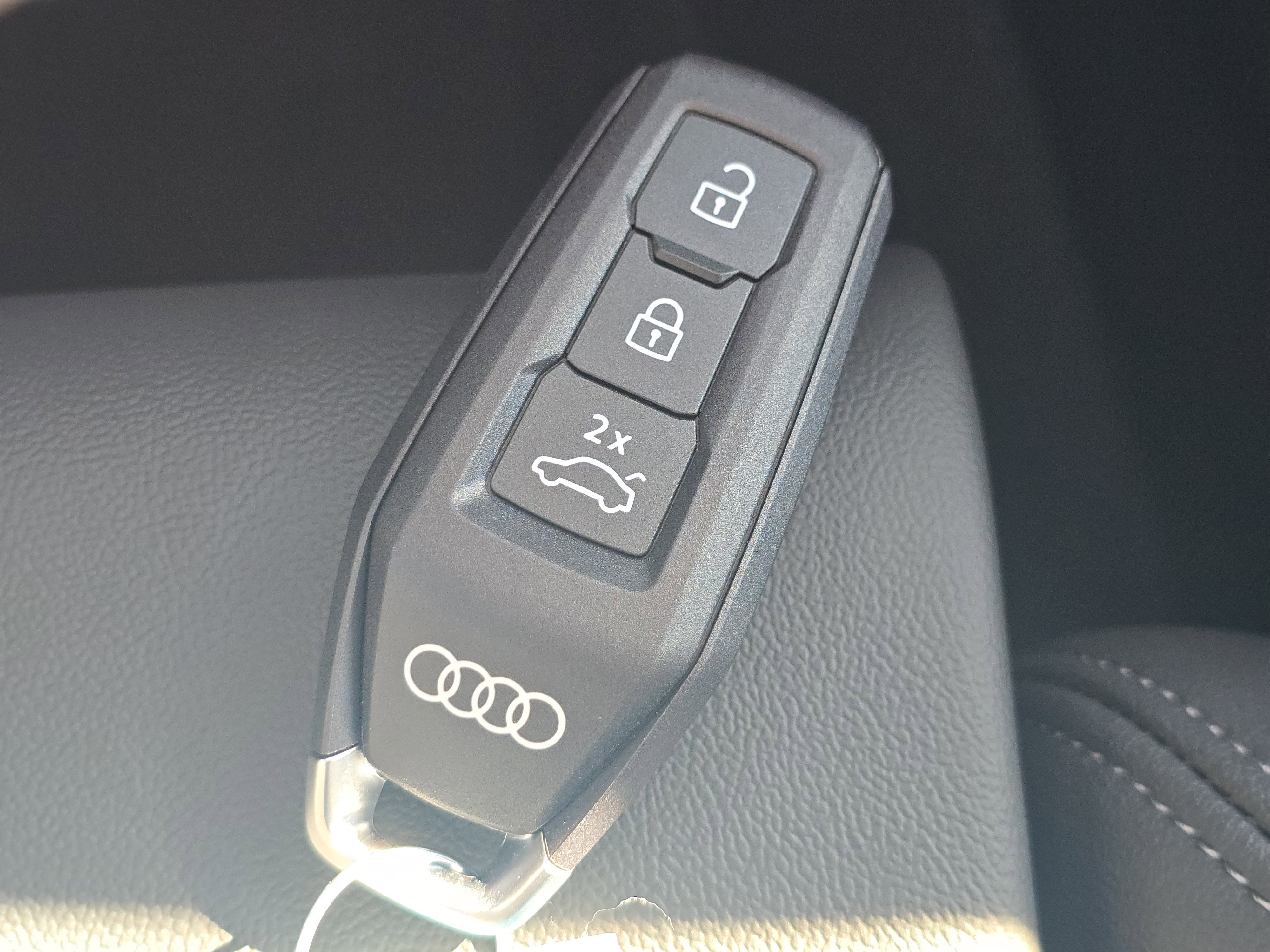 New 2025 Audi Q5 Premium Plus image 28