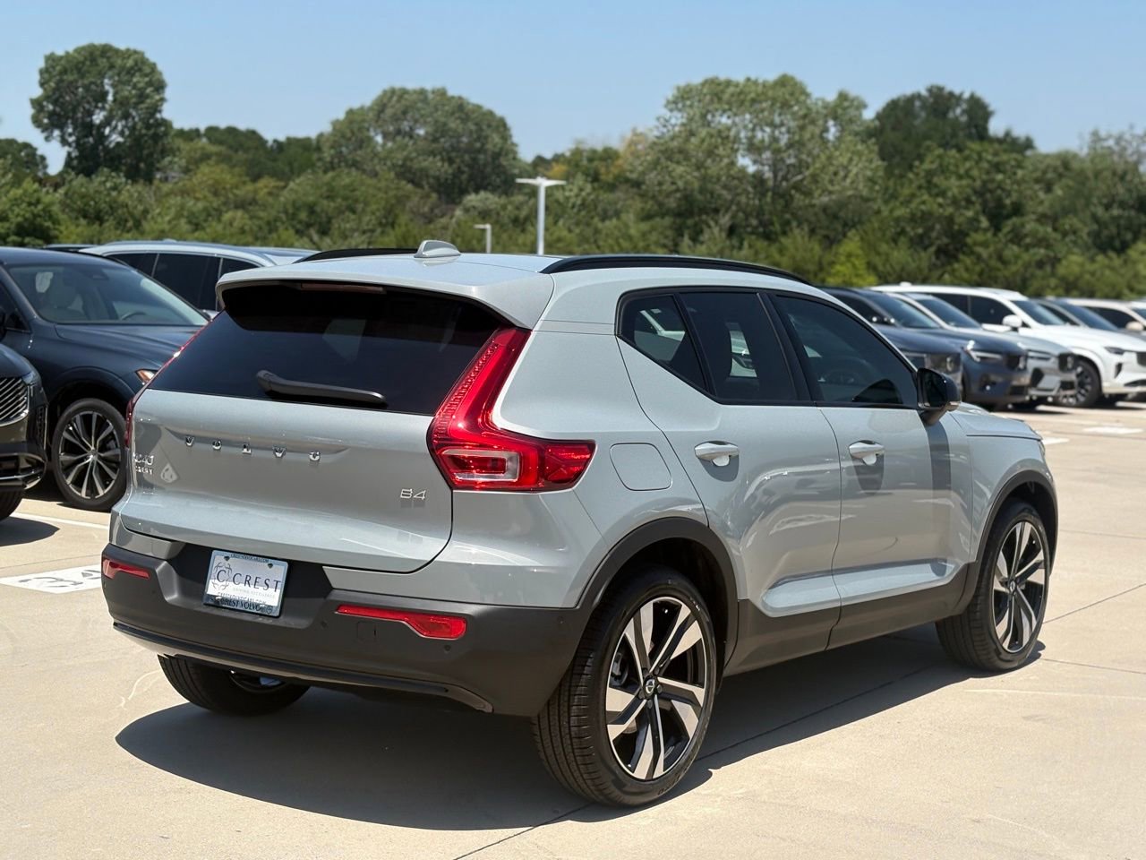 New 2026 Volvo XC40 B4 Plus w/ Protection Package Premier image 4