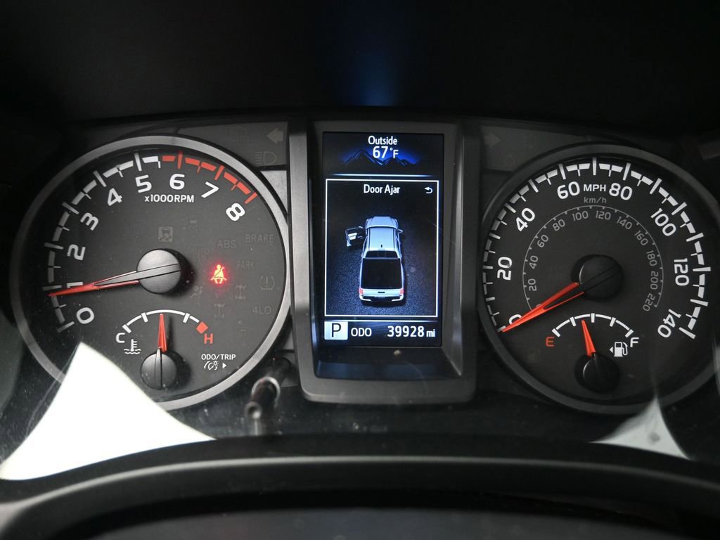 Used 2022 Toyota Tacoma SR w/ SR Convenience Package RWD image 7