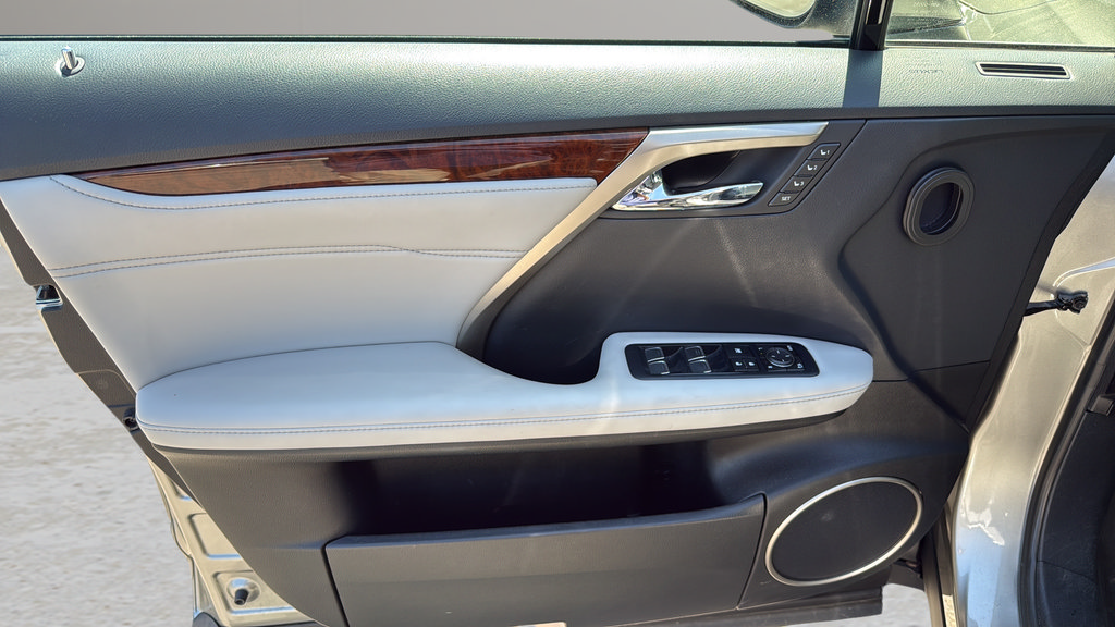 Used 2019 Lexus RX 350L AWD image 22