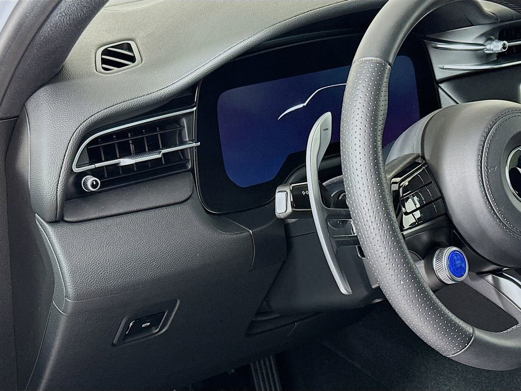 Used 2024 Maserati Grecale GT image 11