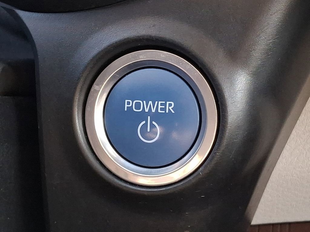 Used 2022 Toyota Sienna XLE image 22