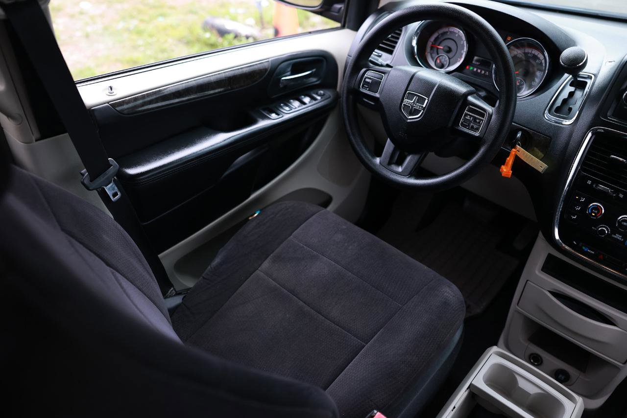 Used 2011 Dodge Grand Caravan Express w/ PWR Window Group image 20