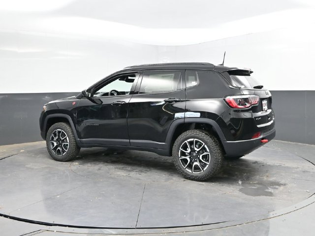New 2026 Jeep Compass Trailhawk AWD/4WD image 7